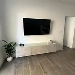 Private Pool *